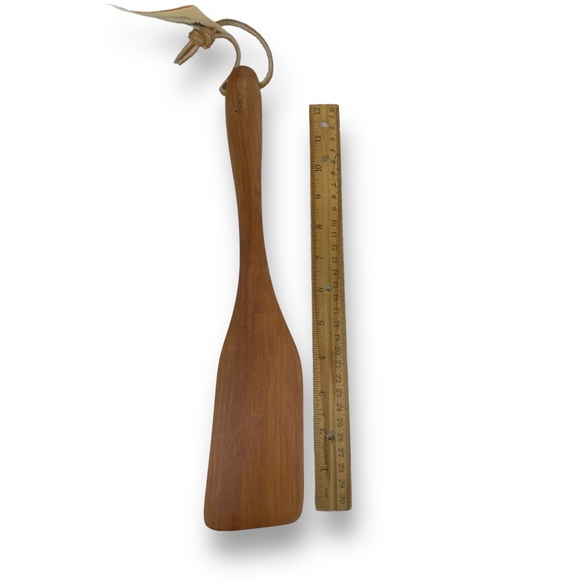 Riven Woodworks Limited Edition Wooden Spatula - Picture 8 of 8